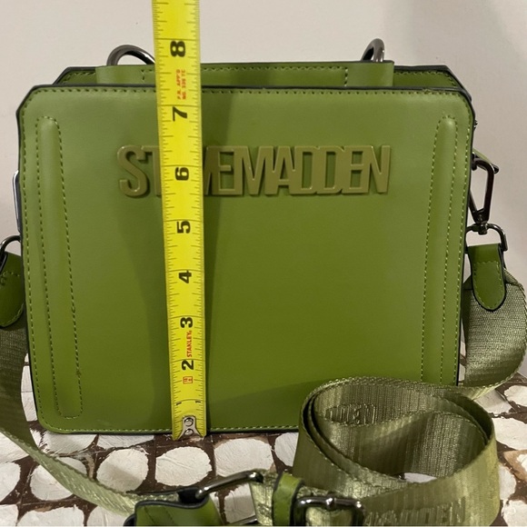 Steve Madden Bevelyn Satchel Handbag Crossbody Tote Green with AirPod Case - Picture 10 of 10